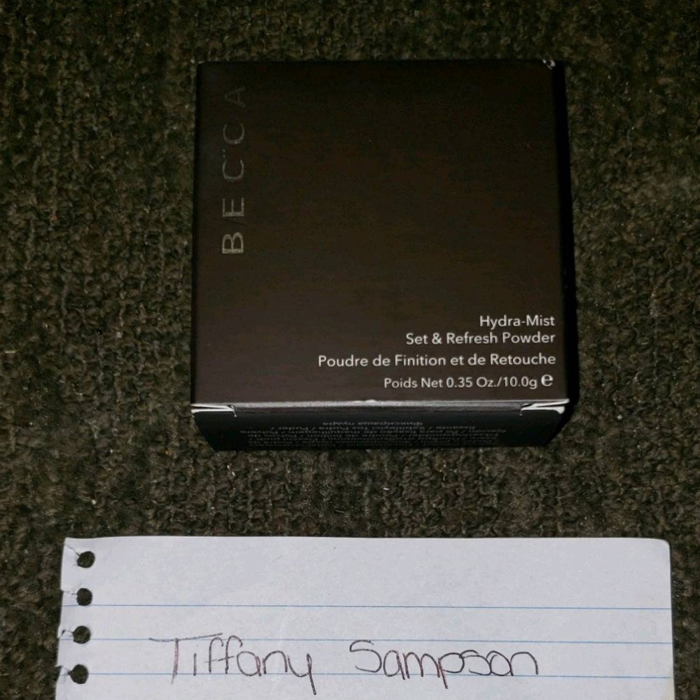 Becca Hydramist powder